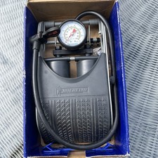 Vintage rare boxed Michelin 12202 Double Barrel Foot Pump Mancave Automobilia 
