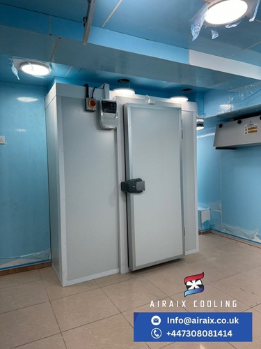 Cold room walk - room-,
