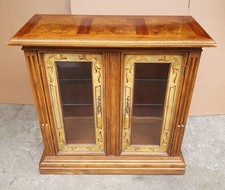 SMALL ANTIQUE REPRODUCTI0N