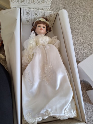Porcelain doll bride new - -,