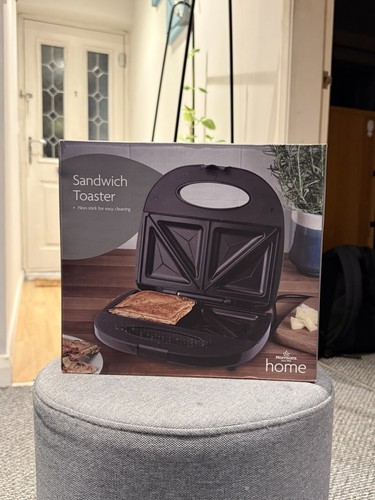 Morrisons toastie maker - toastie, 700w