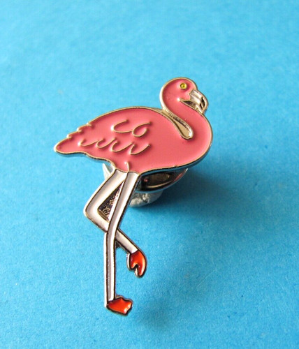 Pink flamingo pin badge - pink,
