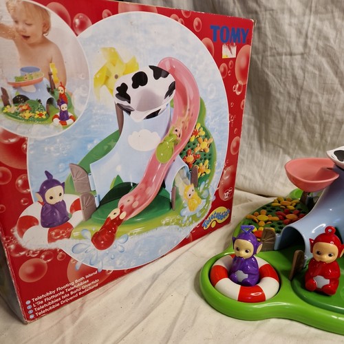 Box teletubbies floating - box,