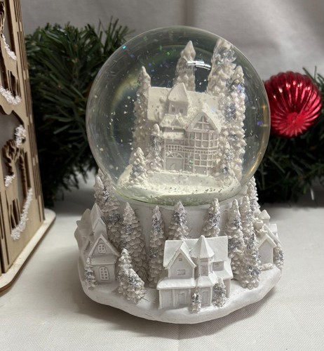 Beautiful medium sized white - beautiful,