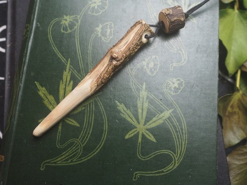 Knotted holly wood wand - knotted,