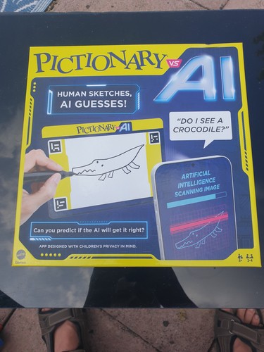 Pictionary board game - ai,