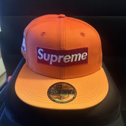 Supreme gradient box logo new - box,