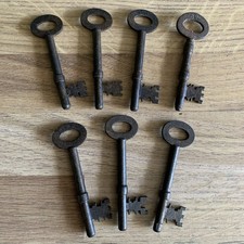 Vintage Old Keys Lot Of 7 -Arts And Crafts - Steampunk -Collectable Keys  (K-5) 