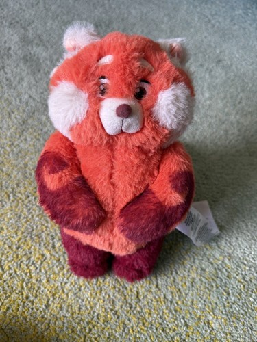 Disney pixar turning red mei - turning,