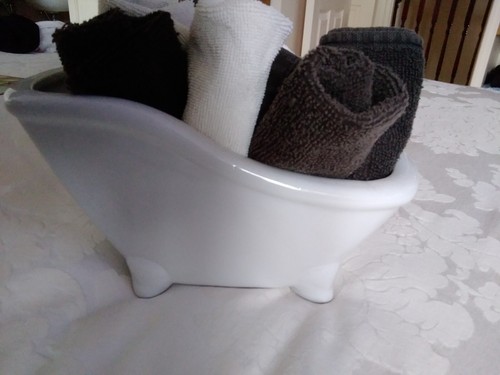 Vintage style bath - vintage, ceramic