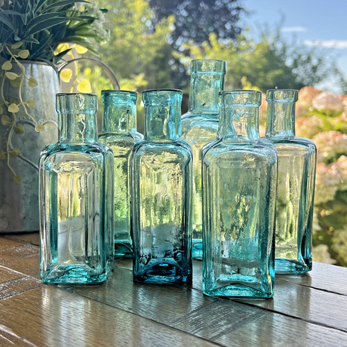 Light blue square - light, vintage