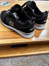 Women's Black Sketchers Air