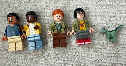 Lego jurassic world - jurassic, minifigure