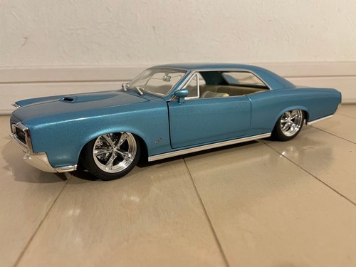 Hot wheels 1966 - hot,