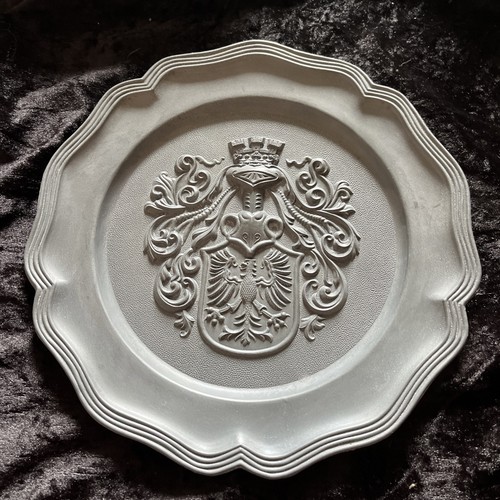Coat arms high - coat,