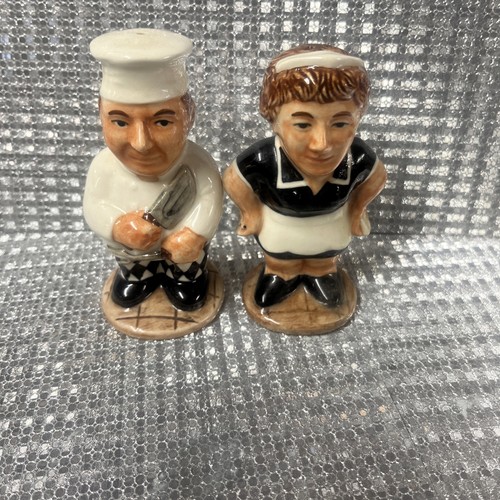 Novelty salt pepper pots - cc, hp