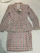 Woman’s Chanel Set