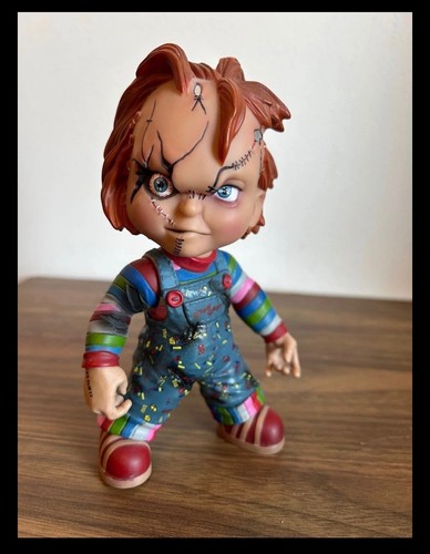 Mezco toys chucky - guys, 7"