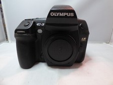 Olympus E-3. Looks great and
