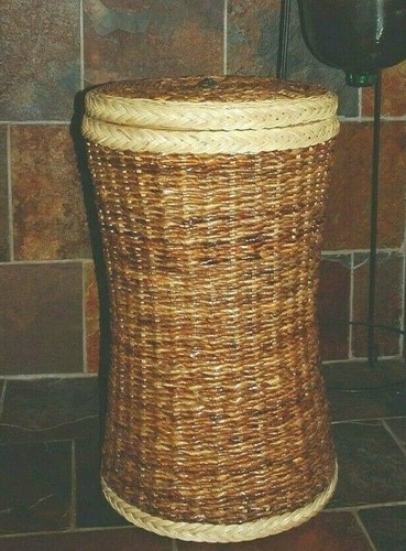 Tall wicker laundry basket - ,