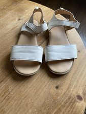 Girls H&M Beige Sandals Size