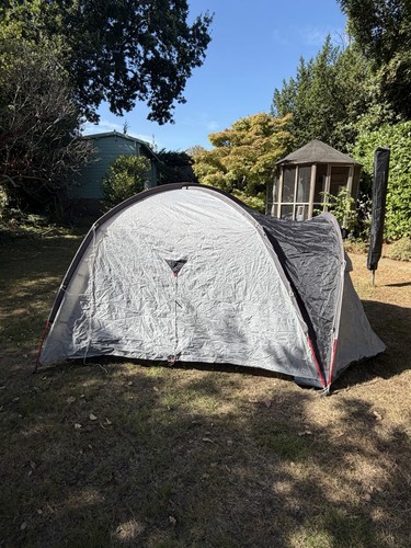 Vango delta 300 - delta, three-person