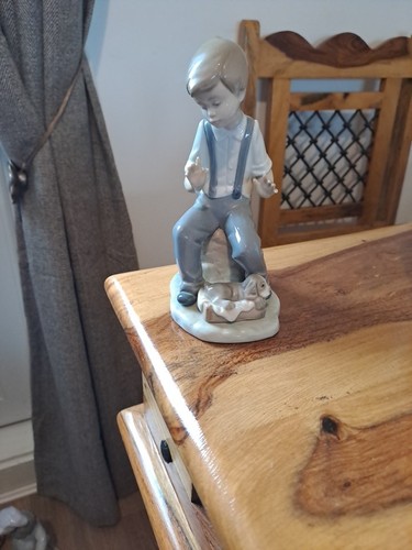 Lladro nao figurine boy - lladro,