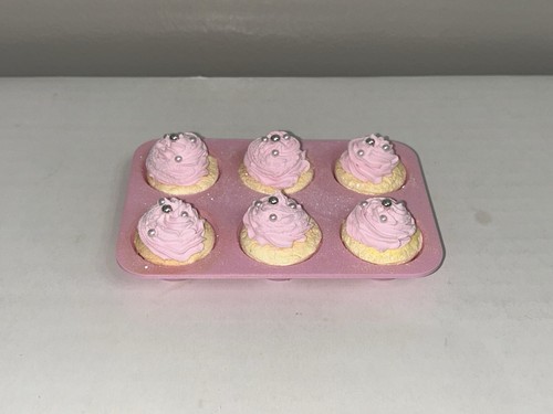 Adorable mini cup cakes faux - mini,