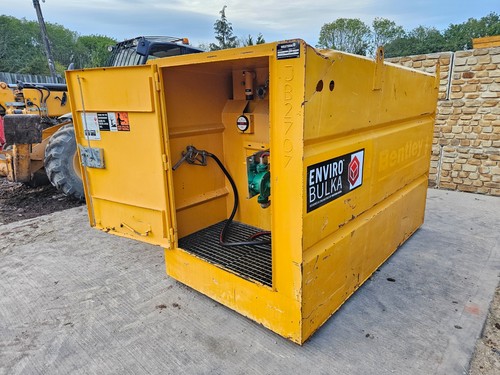 1600 vat western - £1600+vat,,