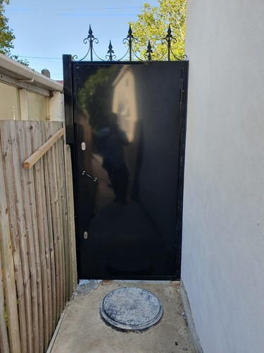 Metal door side - door/, side-metal