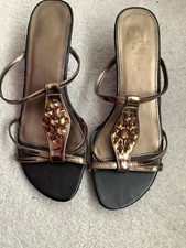 Ladies Sandals Size 6