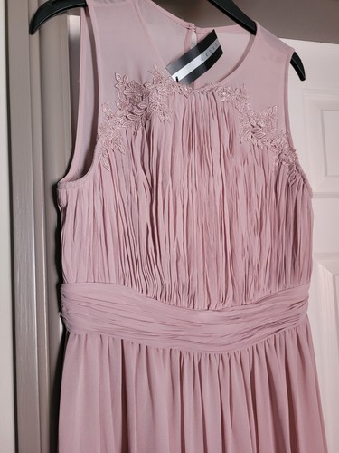 Dress debut size ideal - by,