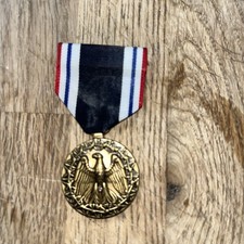 Vintage USA soldiers Medal and