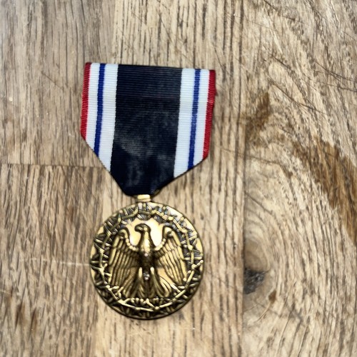 Vintage usa soldiers medal and - vintage,