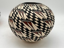 Native American Acoma Pottery