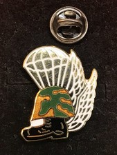 US Army parachute jump wings enamel lapel badge
