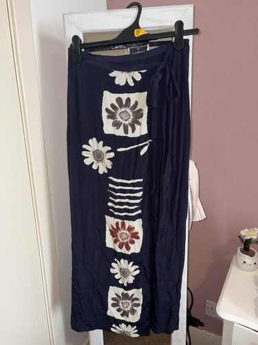 Wallis skirt size - skirt, 10