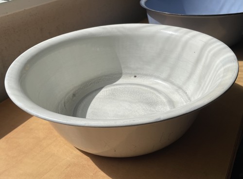 Large vintage white enamel - large,