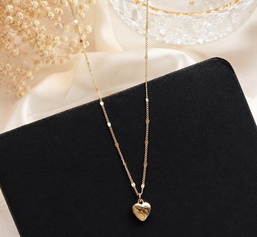 Gold heart pendant - gold, necklace