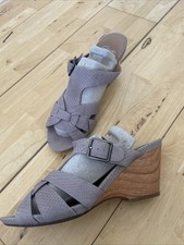Clarks Ladies Sandals Size 6 
