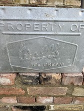 Vintage Walls Ice Cream Bin X2