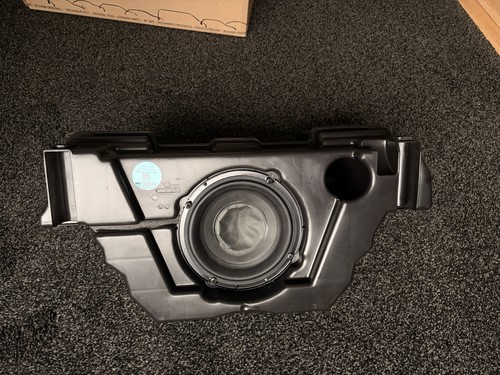 Audi b o - b&o, subwoofer