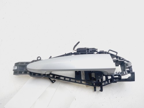 51217207562 rear outer door