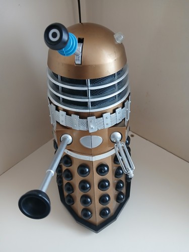 Who gold dalek model - who,