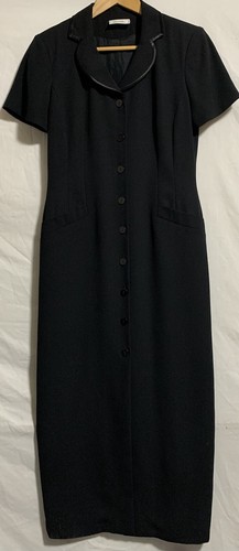 Principles lined black button