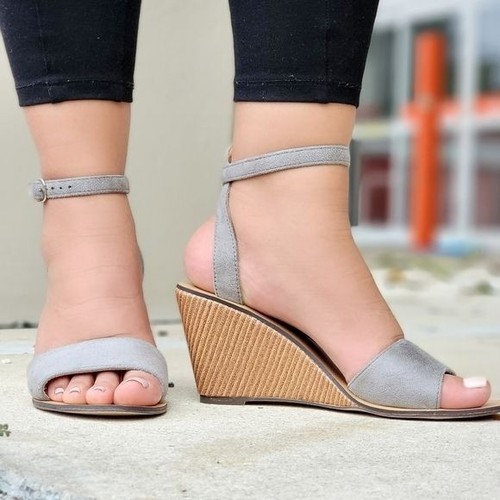 Grey suede wedge - suede,