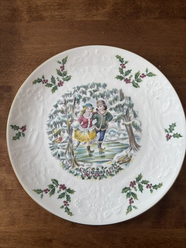 Royal doulton christmas plate - doulton,