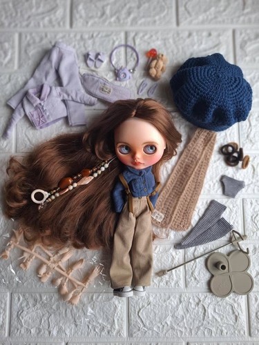 Fully customised blythe doll - blythe,