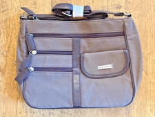 Nathalie Andersen Multi Zip