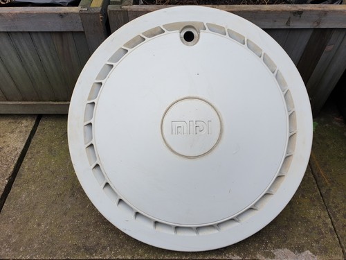 One vauxhall midi wheel - one,